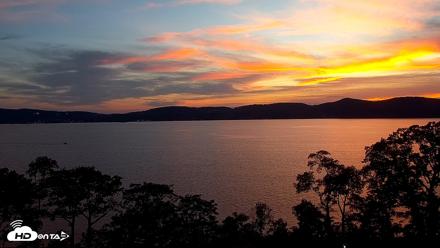 Hudson River Live Webcam - Aug 19, 2026, 8:01pm EDT