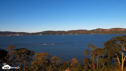 Hudson River Live Webcam - Oct 18, 2026, 9:16am EDT
