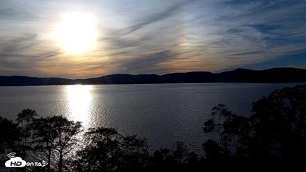 Hudson River Live Webcam - Oct 9, 2026, 5:28pm EDT