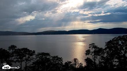 Hudson River Live Webcam - Jul 29, 2026, 6:15pm EDT