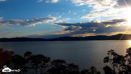 Hudson River Live Webcam - Jun 19, 2026, 7:33pm EDT