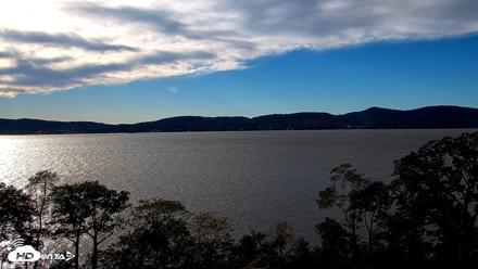 Hudson River Live Webcam - Oct 17, 2026, 4:05pm EDT