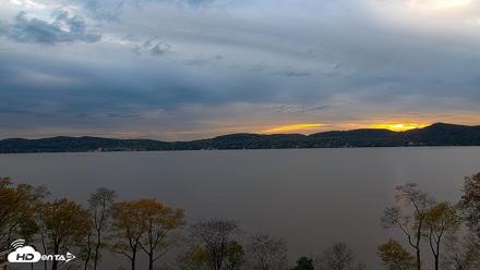 Hudson River Live Webcam - Apr 28, 2026, 7:20pm EDT