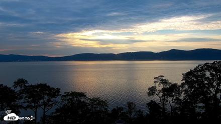 Hudson River Live Webcam - Oct 1, 2026, 5:27pm EDT