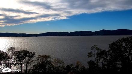 Hudson River Live Webcam - Oct 17, 2026, 4:05pm EDT
