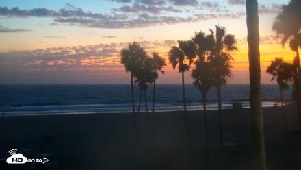 Venice Beach Live Surf Cam - Aug 30, 2026, 7:57pm PDT