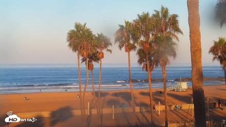 Venice Beach Live Surf Cam - Aug 26, 2026, 7:00am PDT