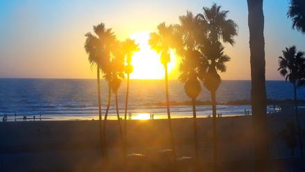 Venice Beach Live Surf Cam - Oct 7, 2025, 6:24pm PDT