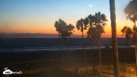 Venice Beach Live Surf Cam - Aug 14, 2026, 8:19pm PDT