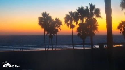 Venice Beach Live Surf Cam - Sep 3, 2026, 7:48pm PDT