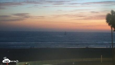 Venice Beach Live Surf Cam - Aug 20, 2026, 8:13pm PDT