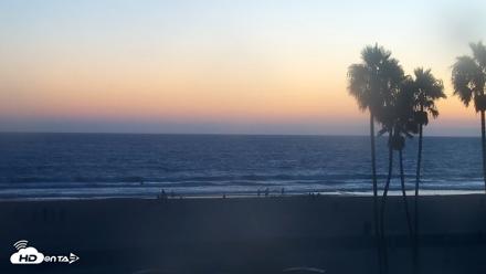 Venice Beach Live Surf Cam - Sep 4, 2026, 7:31pm PDT
