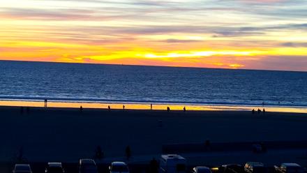 Venice Beach Live Surf Cam - Dec 4, 2025, 4:56pm PST