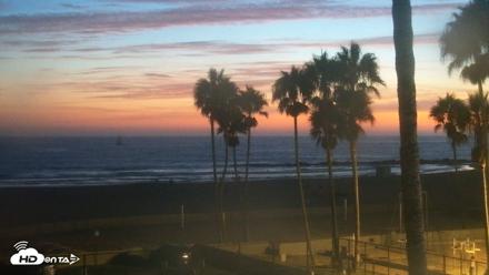 Venice Beach Live Surf Cam - Aug 20, 2026, 8:12pm PDT