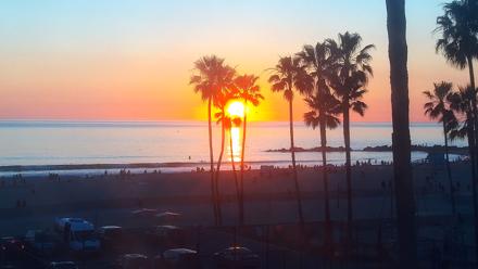 Venice Beach Live Surf Cam - Feb 28, 2026, 5:44pm PST