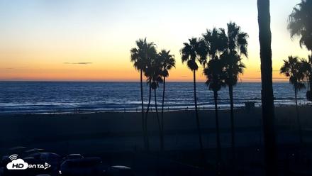 Venice Beach Live Surf Cam - Sep 9, 2026, 7:28pm PDT