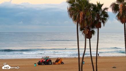 Venice Beach Roaming Live Surf Cam - Oct 23, 2026, 7:07am PDT