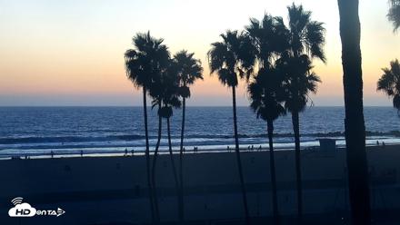 Venice Beach Live Surf Cam - Sep 11, 2026, 7:25pm PDT