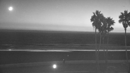 Venice Beach Live Surf Cam - Sep 24, 2025, 7:42pm PDT