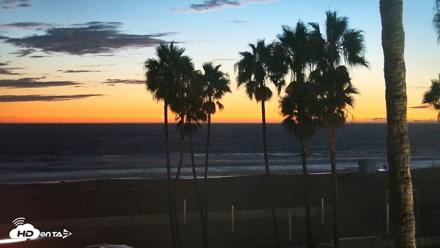 Venice Beach Live Surf Cam - Sep 7, 2026, 7:54pm PDT