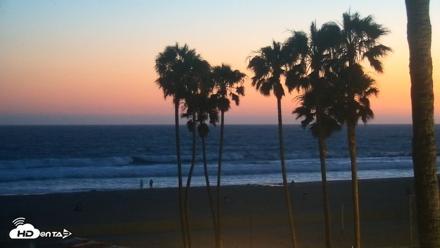 Venice Beach Live Surf Cam - Jun 14, 2026, 8:42pm PDT