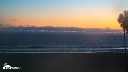 Venice Beach Live Surf Cam - Aug 13, 2026, 8:14pm PDT
