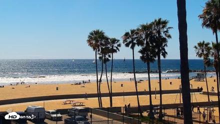 Venice Beach Live Surf Cam - Apr 11, 2026, 3:04pm PDT