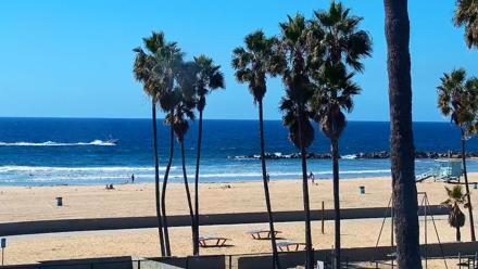 Venice Beach Live Surf Cam - Oct 22, 2025, 12:58pm PDT
