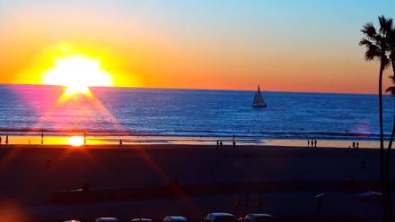 Venice Beach Live Surf Cam - Dec 5, 2025, 4:45pm PST