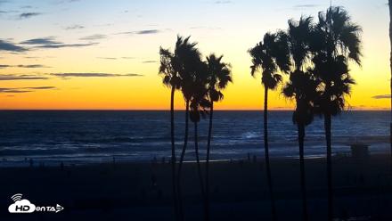 Venice Beach Live Surf Cam - Sep 7, 2026, 7:37pm PDT