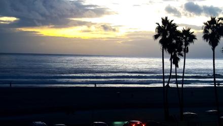 Venice Beach Live Surf Cam - Oct 14, 2025, 6:43pm PDT