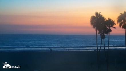 Venice Beach Live Surf Cam - Aug 21, 2026, 8:03pm PDT