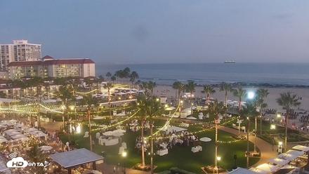 Hotel Del Coronado North Roaming Live Cam - Aug 8, 2026, 8:01pm PDT