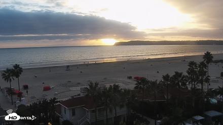 Hotel Del Coronado North Roaming Live Cam - Oct 28, 2026, 5:43pm PDT