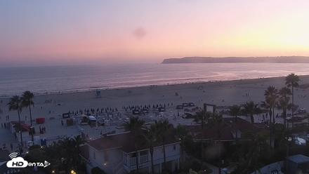Hotel Del Coronado North Roaming Live Cam - Aug 8, 2026, 7:48pm PDT