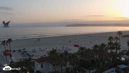 Hotel Del Coronado North Roaming Live Cam - Apr 30, 2026, 7:17pm PDT