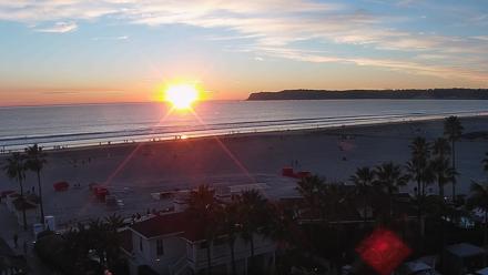 Hotel Del Coronado North Roaming Live Cam - Jan 16, 2026, 5:06pm PST
