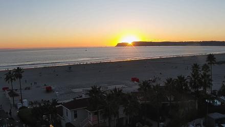 Hotel Del Coronado North Roaming Live Cam - Oct 19, 2025, 6:06pm PDT