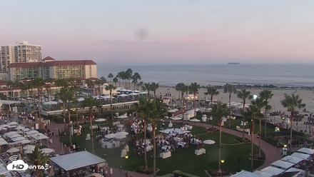 Hotel Del Coronado North Roaming Live Cam - Aug 8, 2026, 7:39pm PDT