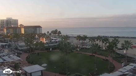 Hotel Del Coronado North Roaming Live Cam - Sep 19, 2026, 6:56am PDT