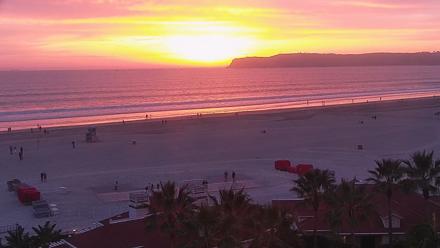 Hotel Del Coronado North Roaming Live Cam - Feb 5, 2026, 5:27pm PST