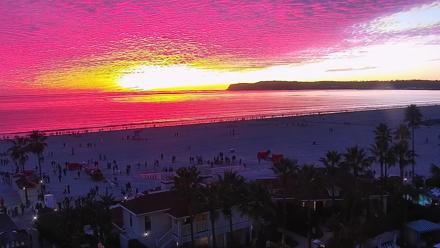 Hotel Del Coronado North Roaming Live Cam - Dec 29, 2025, 5:07pm PST