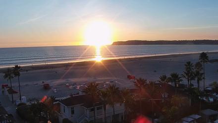 Hotel Del Coronado North Roaming Live Cam - Nov 5, 2025, 4:42pm PST