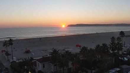 Hotel Del Coronado North Roaming Live Cam - Nov 3, 2025, 4:54pm PST