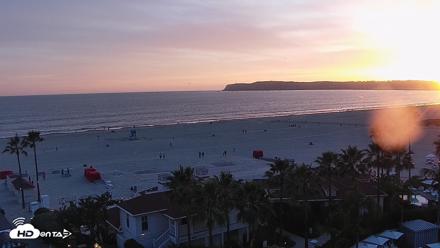 Hotel Del Coronado North Roaming Live Cam - Apr 20, 2026, 7:17pm PDT