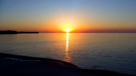 Sunset Bay Lake Erie New York Live Webcam - Oct 4, 2025, 6:45pm EDT