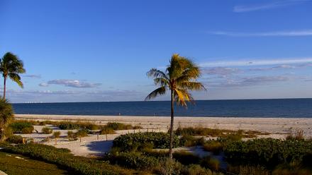 Sanibel Island Florida Live Beach Webcam - Dec 16, 2025, 4:28pm EST