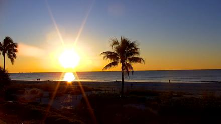 Sanibel Island Florida Live Beach Webcam - Dec 31, 2025, 7:36am EST