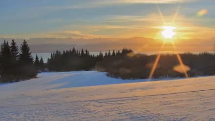 Inspiration Ridge - Homer Alaska Live Webcam - Jan 19, 2026, 10:30am AKST