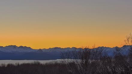 Inspiration Ridge - Homer Alaska Live Webcam - Dec 20, 2025, 9:44am AKST
